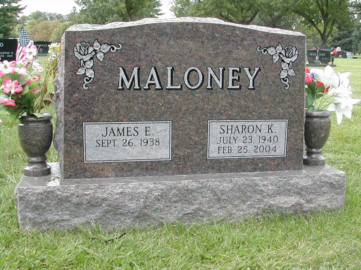 Traditional upright granite headstone made by Watts Monuments (photo 17)
